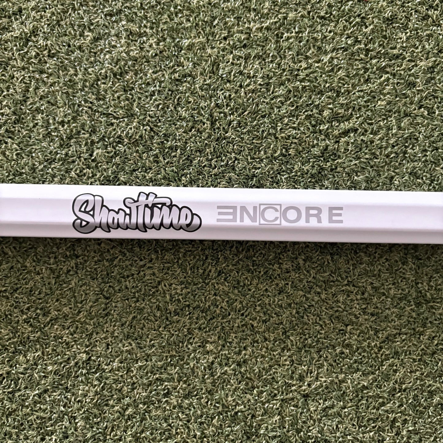 Showtime White Carbon Fiber Lacrosse Shaft